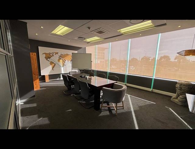 BUSINESS PROPERTY TO RENT IN PAARDEN EILAND